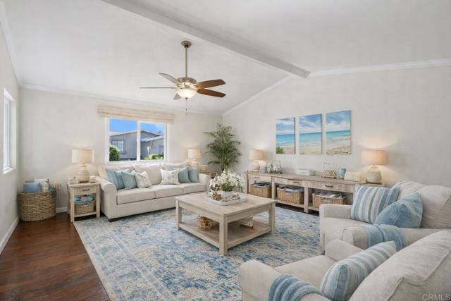 Detail Gallery Image 5 of 40 For 647 via Costa Rica, Vista,  CA 92081 - 3 Beds | 2 Baths