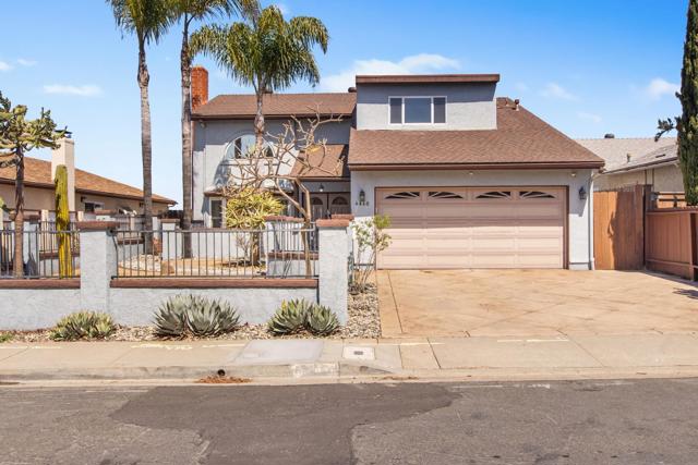 4460 Huggins St, San Diego CA: https://media.crmls.org/mediaz/70a03afe-e8cf-408a-9a53-630671880ca3.jpg