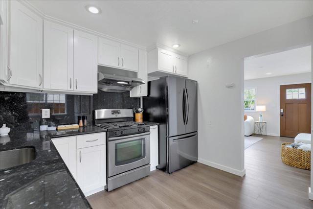 824 Acacia Avenue, Sunnyvale CA: https://media.crmls.org/mediaz/70a0f762-e049-4127-b0c9-7cc385e6b92f.jpg