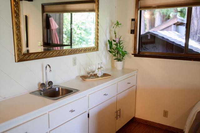 865 Valley View Road, Ben Lomond CA: https://media.crmls.org/mediaz/70a1349f-8cf8-45eb-9adc-5a3a31bd1231.jpg