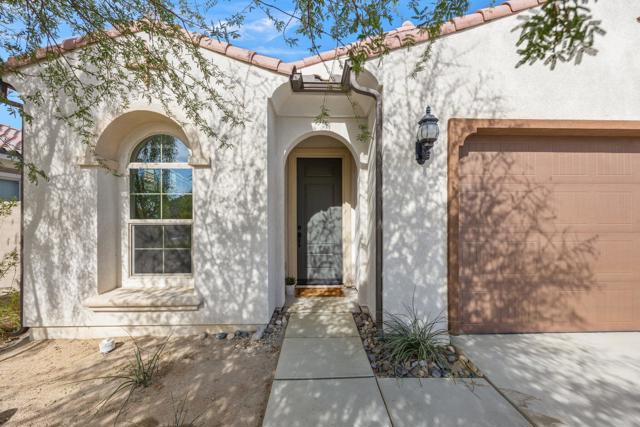 62 Syrah, Rancho Mirage CA: https://media.crmls.org/mediaz/70a23e1b-1a81-4480-aa61-f27f07f5e928.jpg