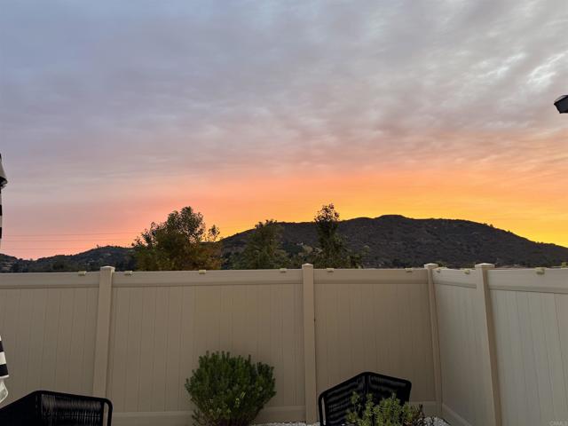 Detail Gallery Image 3 of 60 For 35190 Blossom Pl, Fallbrook,  CA 92028 - 3 Beds | 2/1 Baths