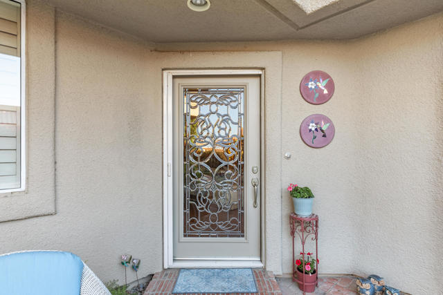 32 Colonial Drive, Rancho Mirage CA: https://media.crmls.org/mediaz/70a2e5f7-0d01-4dce-9ec1-9d4ac19a4052.jpg