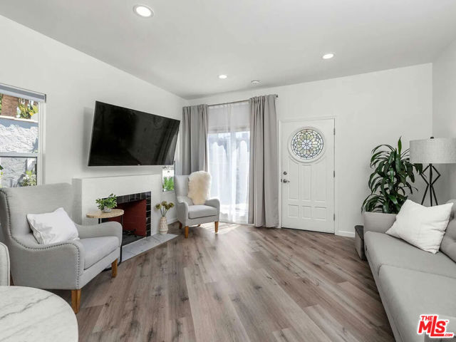 8823 Betty Way photo 3