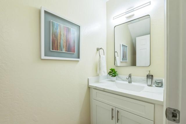 4221 Solar Circle, Union City CA: https://media.crmls.org/mediaz/70a53671-a2f3-4389-83a9-dda6717bffdc.jpg