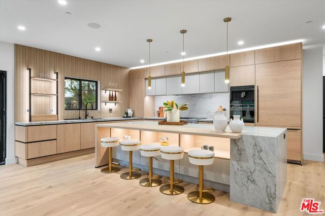 101 Greenfield Avenue, Los Angeles CA: https://media.crmls.org/mediaz/70a54ba7-ae4f-45a2-b7cc-35951de7d70c.jpg