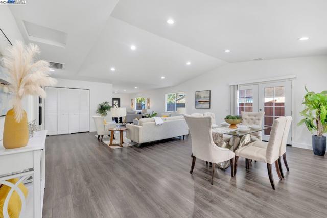 Image 14 of 45 For 2834 White Acres Dr