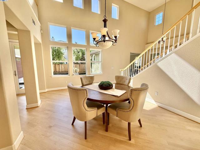 752 Barleta Ln, Livermore CA: https://media.crmls.org/mediaz/70a767bb-86a1-4165-9873-4f0a880e4366.jpg