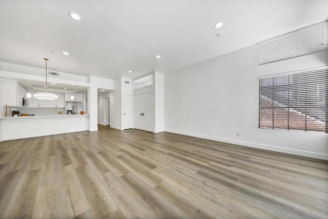 Image 12 of 41 For 2601 Broadmoor Drive 2
