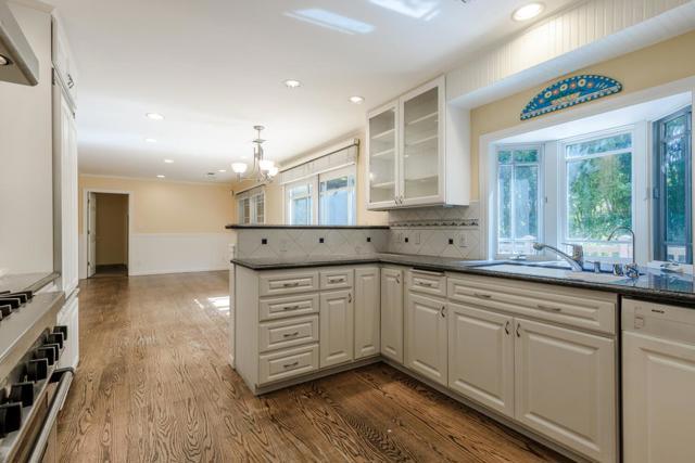 221 Parrott Drive, San Mateo CA: https://media.crmls.org/mediaz/70a83239-ac18-4c73-87a0-e6a10fd2269e.jpg