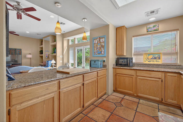 77500 Calle Chillon, La Quinta CA: https://media.crmls.org/mediaz/70a94141-c77c-4c52-979d-5ce6762062f4.jpg