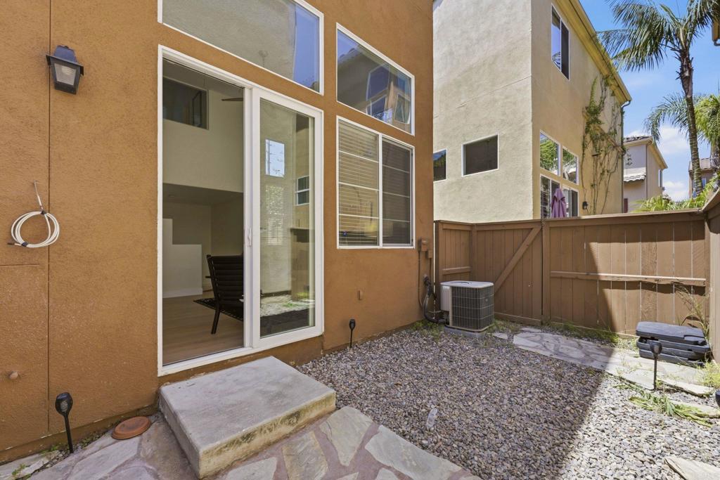 2725 Villas Way - photo 8