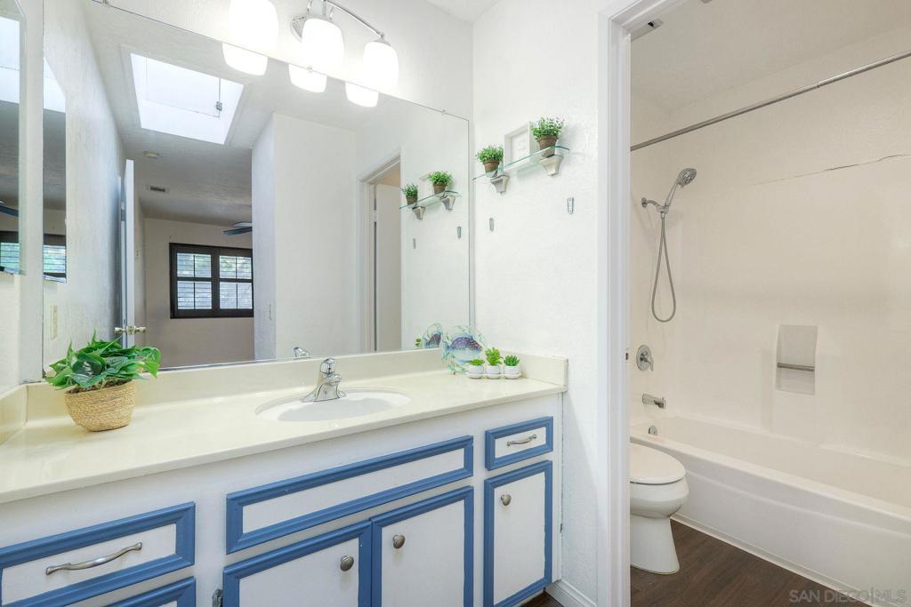 MLS #250043669SD image #16