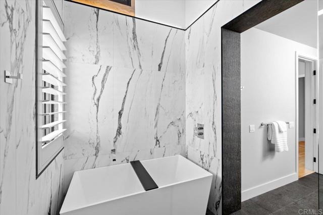 Detail Gallery Image 20 of 28 For 2677 State St #301,  Carlsbad,  CA 92008 - 2 Beds | 2/1 Baths