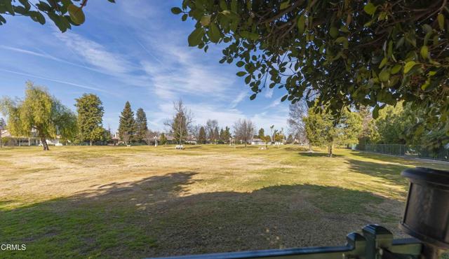 4205 Palisades Circle, Bakersfield CA: https://media.crmls.org/mediaz/70aa3e42-93c3-4fcf-9def-ddbffac0d747.jpg