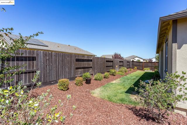 4508 Lincoln Lndg, Rio Vista CA: https://media.crmls.org/mediaz/70aa92a0-5d71-4ec8-b673-07b52442ad05.jpg
