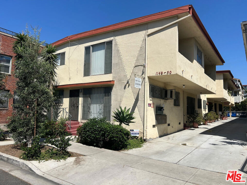 1148 N Formosa Avenue #9