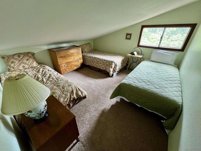 305 Los Huecos, Mount Laguna CA: https://media.crmls.org/mediaz/70ab1607-b32a-45fc-9cdb-c066685d3026.jpg
