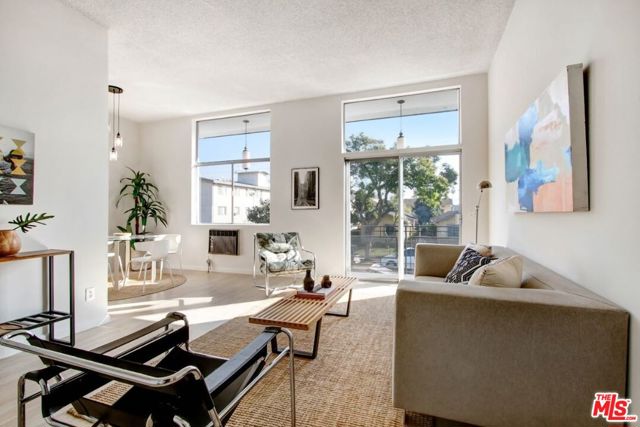 1045 N Ardmore Avenue, Los Angeles CA: https://media.crmls.org/mediaz/70ab3da9-e51a-420f-8fe1-5f7173a7ea36.jpg