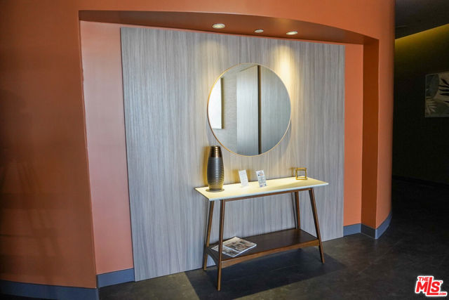 520 N Central Avenue, Glendale CA: https://media.crmls.org/mediaz/70ac00ce-a189-462c-a3ac-2c1b7e951bf3.jpg