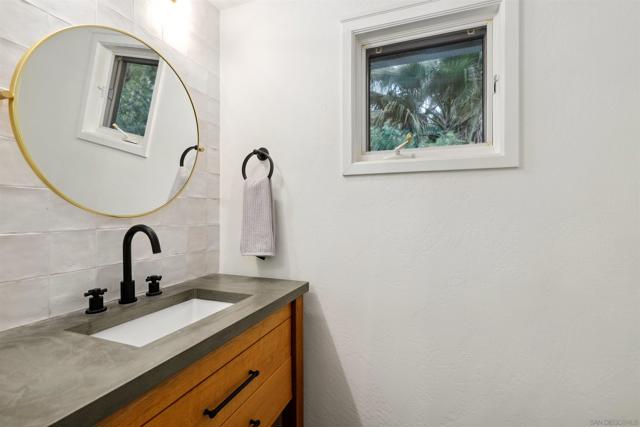 4525 27 Conrad Drive, La Mesa CA: https://media.crmls.org/mediaz/70aca2d5-b234-4b75-bee6-ff2c028c8d7c.jpg