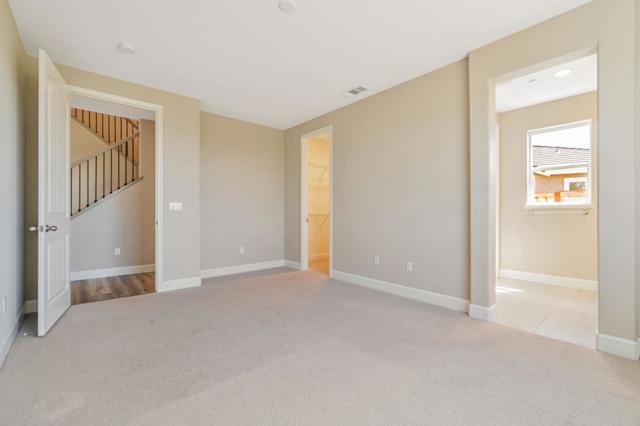 533 Kingbird Circle, Vacaville CA: https://media.crmls.org/mediaz/70acb4f9-74ce-4748-a950-b16e32f00237.jpg