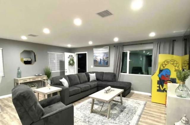 3171 3175 K Street, San Diego CA: https://media.crmls.org/mediaz/70acd40d-d805-495f-a614-8c9694a16ef4.jpg