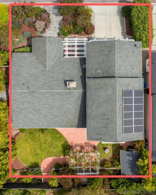 548 Tarento Dr, San Diego CA: https://media.crmls.org/mediaz/70ad83fe-834c-4700-91a1-75be597694f3.jpg
