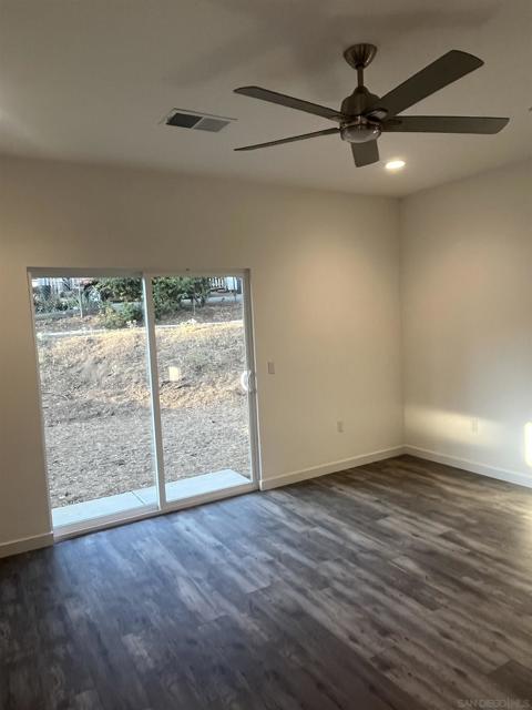 11977 Raceway, Lakeside CA: https://media.crmls.org/mediaz/70ae026c-aca4-4ce8-af76-dd5c07b526e1.jpg