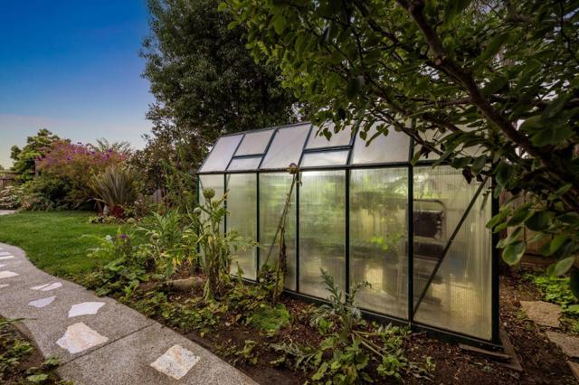 414 Belleville Boulevard, Half Moon Bay CA: https://media.crmls.org/mediaz/70af096f-3acb-47b3-ba29-955872f61009.jpg