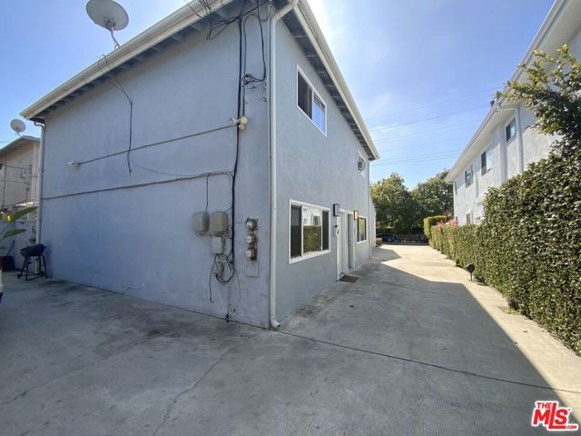 3610 Beethoven Street, Los Angeles CA: https://media.crmls.org/mediaz/70af333d-a00d-42ae-ad4f-37d3bb3418ed.jpg