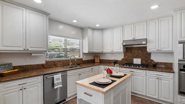 7355 Jamacha Rd, San Diego CA: https://media.crmls.org/mediaz/70afb3cd-5202-47a3-8f10-b30f41bbcfe2.jpg