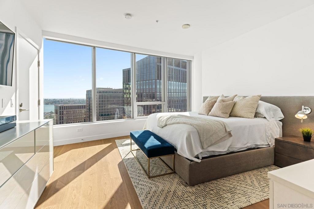 MLS #250041370SD image #12