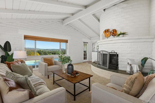 2873 Verda Avenue, Escondido CA: https://media.crmls.org/mediaz/70affd5a-9c8a-4d2c-949d-d67ebece8fa8.jpg