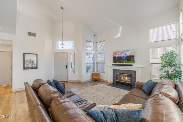 Detail Gallery Image 11 of 44 For 3118 Foxtail Ct, Thousand Oaks,  CA 91362 - 3 Beds | 2 Baths