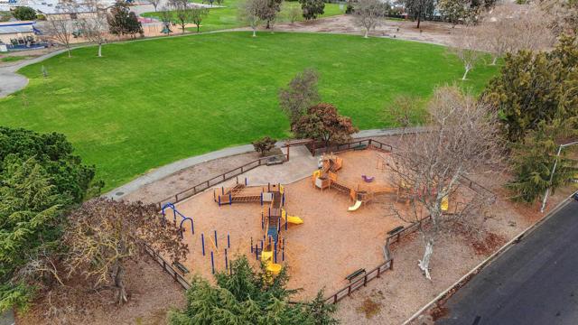 36517 Cherry St, Newark CA: https://media.crmls.org/mediaz/70b1c403-9bbe-4e89-9ca8-e8d85c455a28.jpg