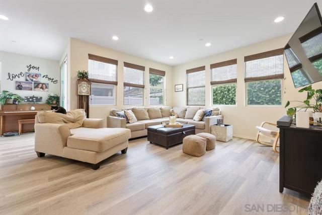 712 Gemstone Dr, San Marcos CA: https://media.crmls.org/mediaz/70b24367-b0a4-47f1-b822-452bb902171a.jpg