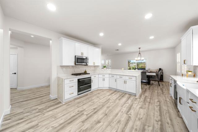 1288 Long View Drive, Chula Vista CA: https://media.crmls.org/mediaz/70b2439a-537d-4306-9145-3494c26eb412.jpg