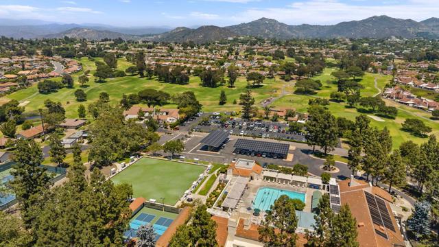 17909 Avenida Alozdra, San Diego CA: https://media.crmls.org/mediaz/70b285bf-718f-4a9f-be65-96e9489602d9.jpg