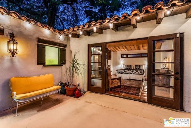 1011 E El Alameda, Palm Springs CA: https://media.crmls.org/mediaz/70b4fd4f-9b93-4690-9173-190ceb26ab6c.jpg