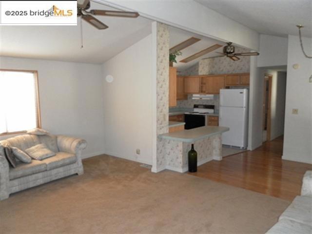 343 Alcott Ct, Bethel Island CA: https://media.crmls.org/mediaz/70b50976-cdb6-432e-a710-4de579946752.jpg