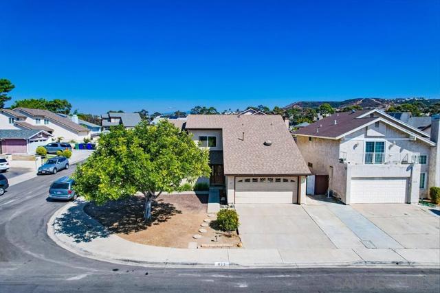 823 Fuchsia Ln, San Diego CA: https://media.crmls.org/mediaz/70b53f8e-73ba-4d89-bf45-851f8644dc0f.jpg