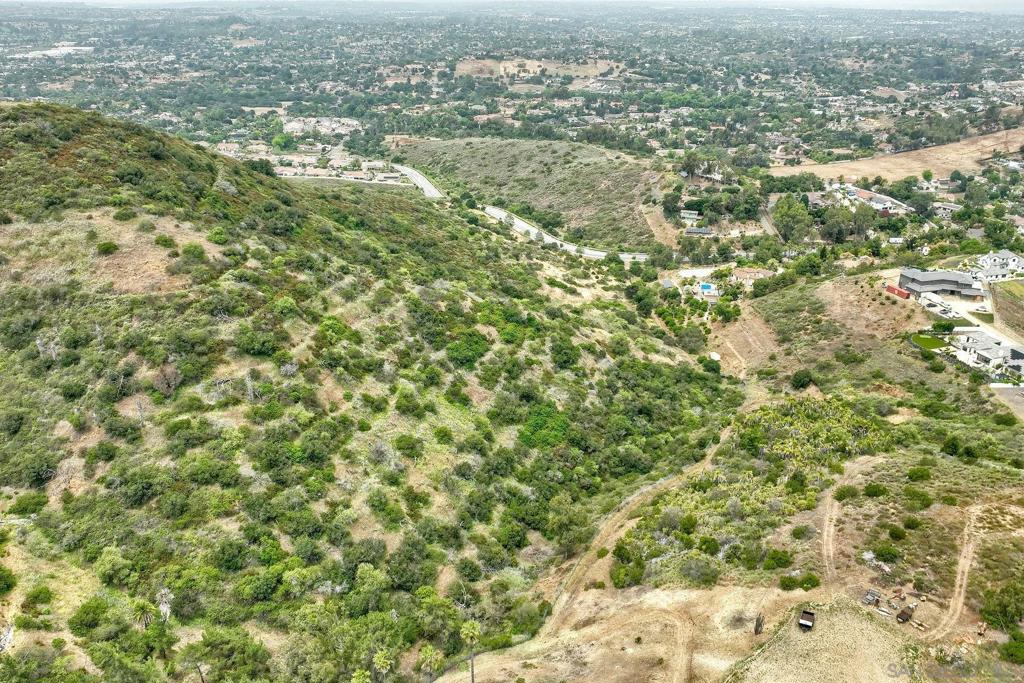 MLS #250029341SD image #11