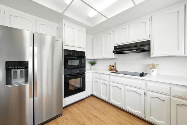 Detail Gallery Image 13 of 47 For 2165 Flying Hills Ln, El Cajon,  CA 92020 - 3 Beds | 2/1 Baths