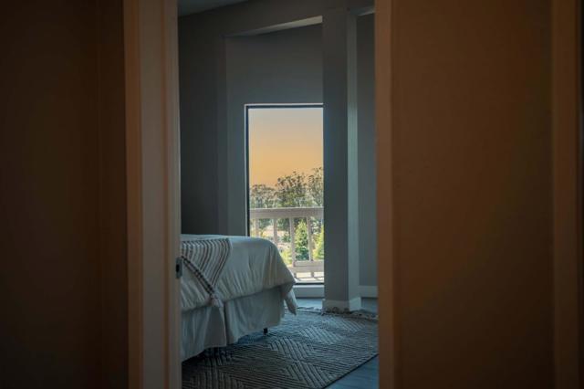 970 Columbus Street, El Granada CA: https://media.crmls.org/mediaz/70b7107e-6286-46ab-93a2-1e0af47713b7.jpg