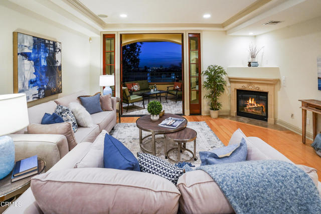 985 N Michillinda Avenue, Pasadena CA: https://media.crmls.org/mediaz/70b75115-0bf7-4c6e-96ab-7133afc8a90b.jpg