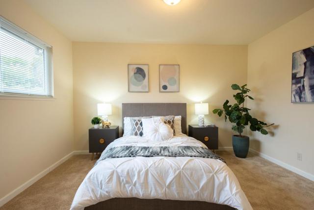 572 Cherry Avenue, San Bruno CA: https://media.crmls.org/mediaz/70b7585c-ee15-44d7-95ab-e3207ac0c8be.jpg
