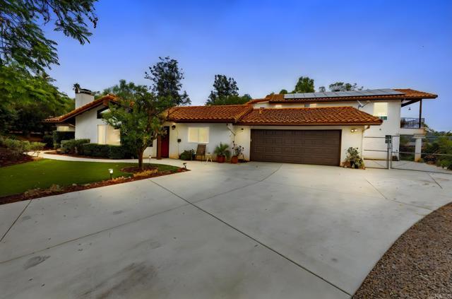 Detail Gallery Image 8 of 75 For 1402 Rimrock Dr, Escondido,  CA 92027 - 4 Beds | 3/1 Baths