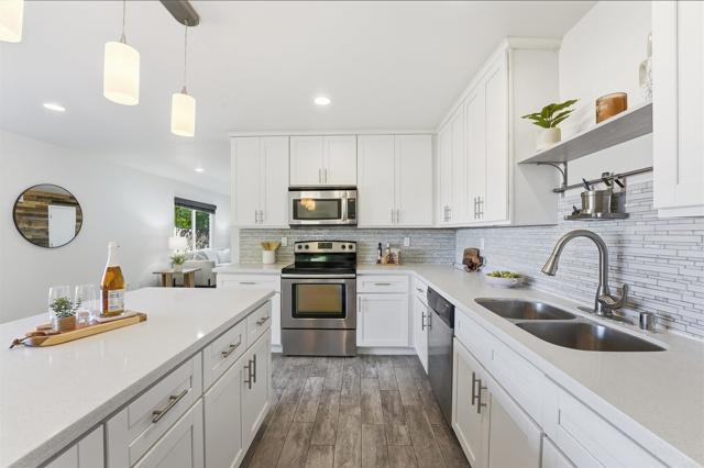 Detail Gallery Image 7 of 44 For 302 Worthington St, Spring Valley,  CA 91977 - 3 Beds | 2 Baths