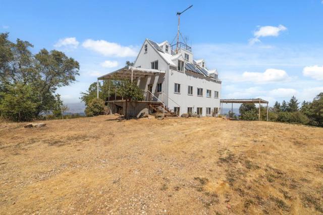 110 Silverline Road, Los Gatos CA: https://media.crmls.org/mediaz/70b7e3f3-15ad-49d8-ab94-cab8d52d0e82.jpg